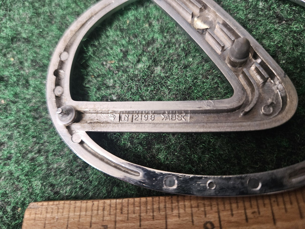 1992-1996 LEXUS ES300 ES 300 REAR EMBLEM BADGE SYMBOL LOGO  2198 OEM 4S7