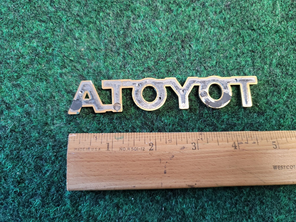 Toyota Camry Emblem Logo Letter Badge Trunk Rear Gold 5 Inch OEM Name Plate 1M5
