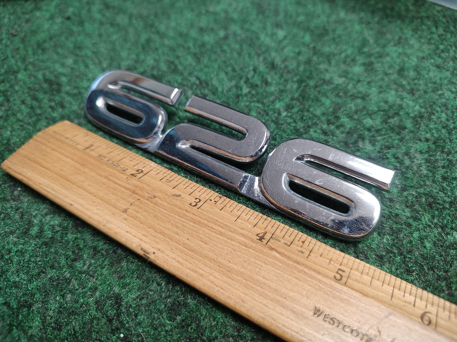 00 01 02 MAZDA 626 REAR LID EMBLEM LOGO BADGE SIGN SYMBOL OEM Name Plate 2S5