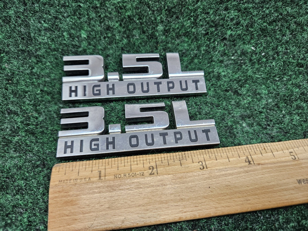 (2) Dodge Charger Magnum 3.5L HIGH OUTPUT Nameplate Emblem 04806330AA GL4
