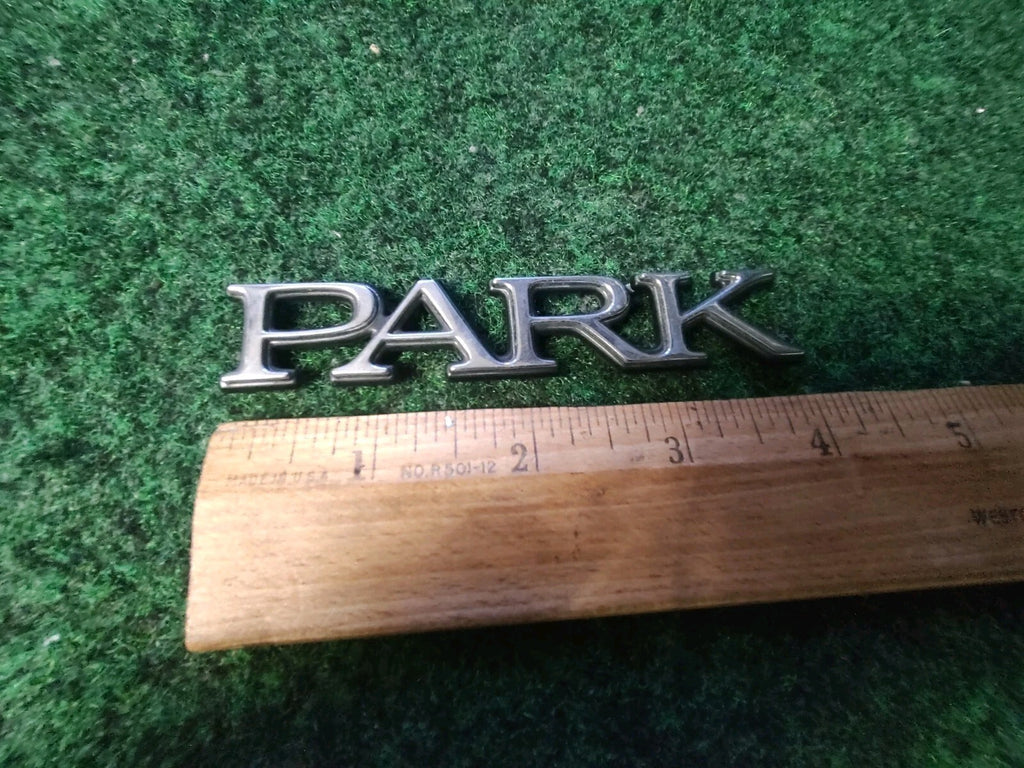 1998-2004 BUICK "PARK" AVENUE SIDE EMBLEM LOGO BADGE SYMBOL LETTERS OEM 4S3