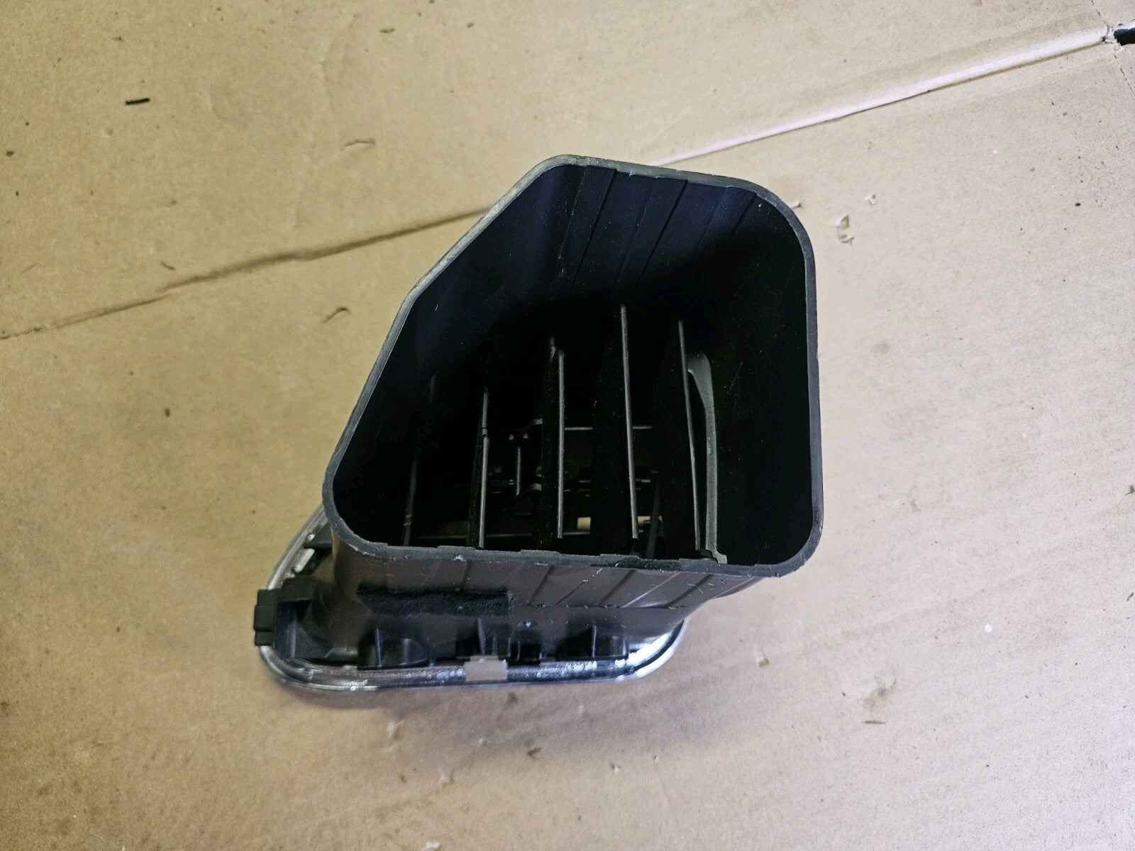 2011 - 2014 Chrysler 200 Ac Heater Air Vent Grille Dashboard Left  Driver BJ5