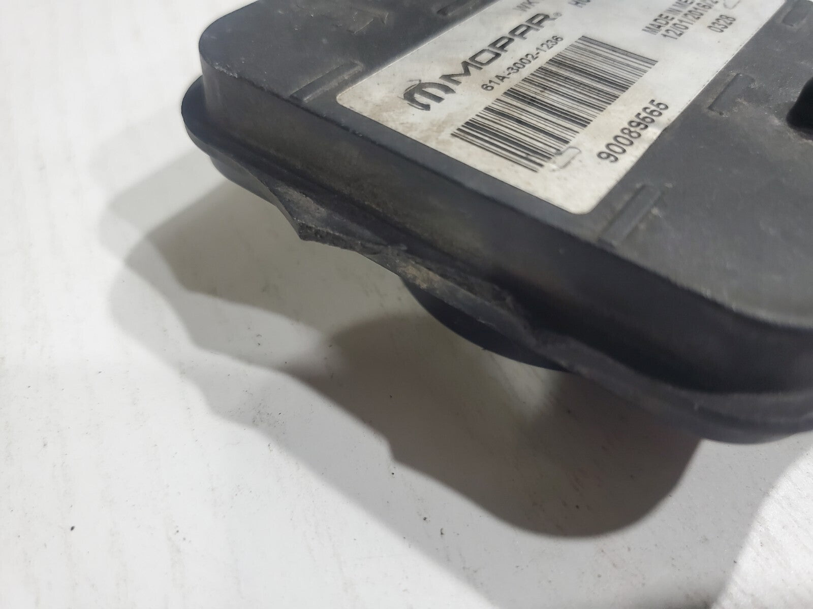 OEM For 14-20 Jeep Grand Cherokee Headlamp Leveling Module 61A-3002-1317 6L2
