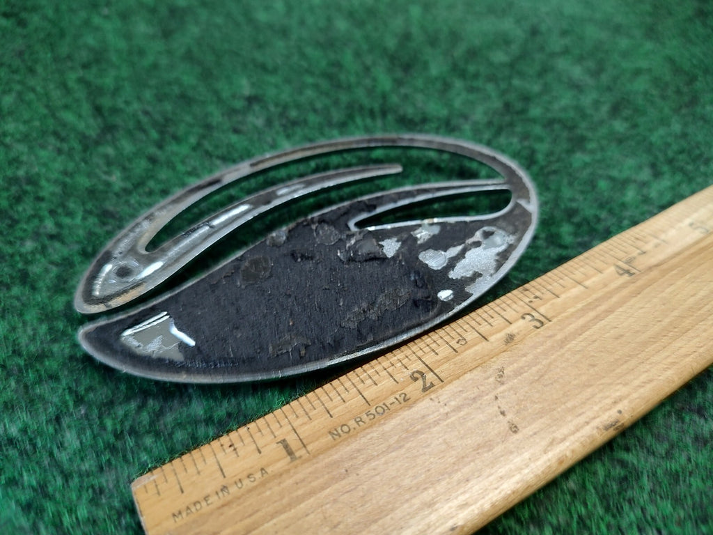 97 98 99 00 01 02 03 CHEVROLET MALIBU REAR LID EMBLEM LOGO BADGE SIGN USED 4S1