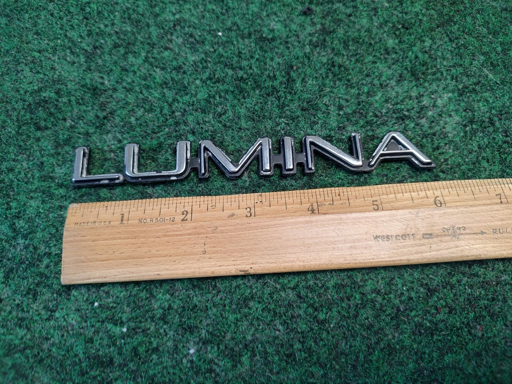 95 96 97 98 99 00 01 CHEVROLET LUMINA REAR EMBLEM BADGE SYMBOL OEM 3S8