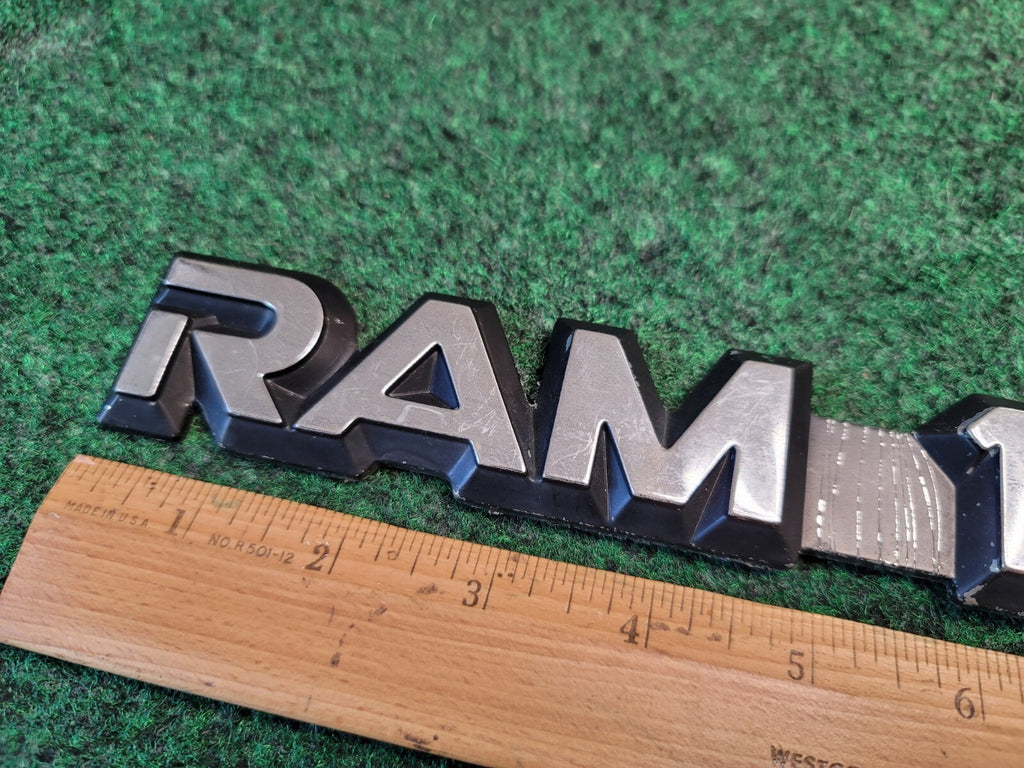 1998 1999 2000 2003 Dodge Ram 1500 Door Emblem Nameplate Decal 55295310 2M2