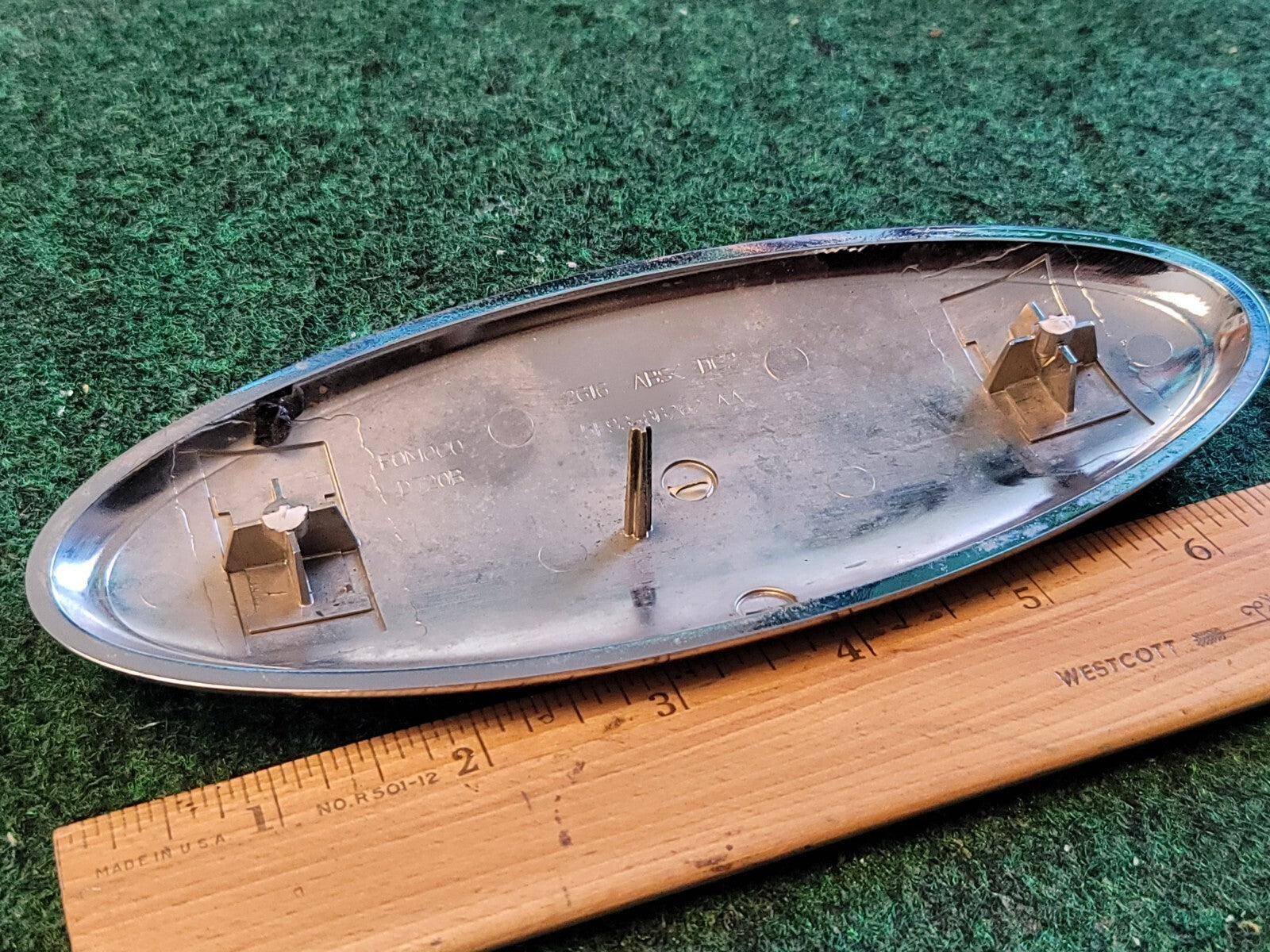 2005 2006 2007 Ford 500 2006 Fusion Grille Emblem 5F93-8B262-AA OEM 1M2