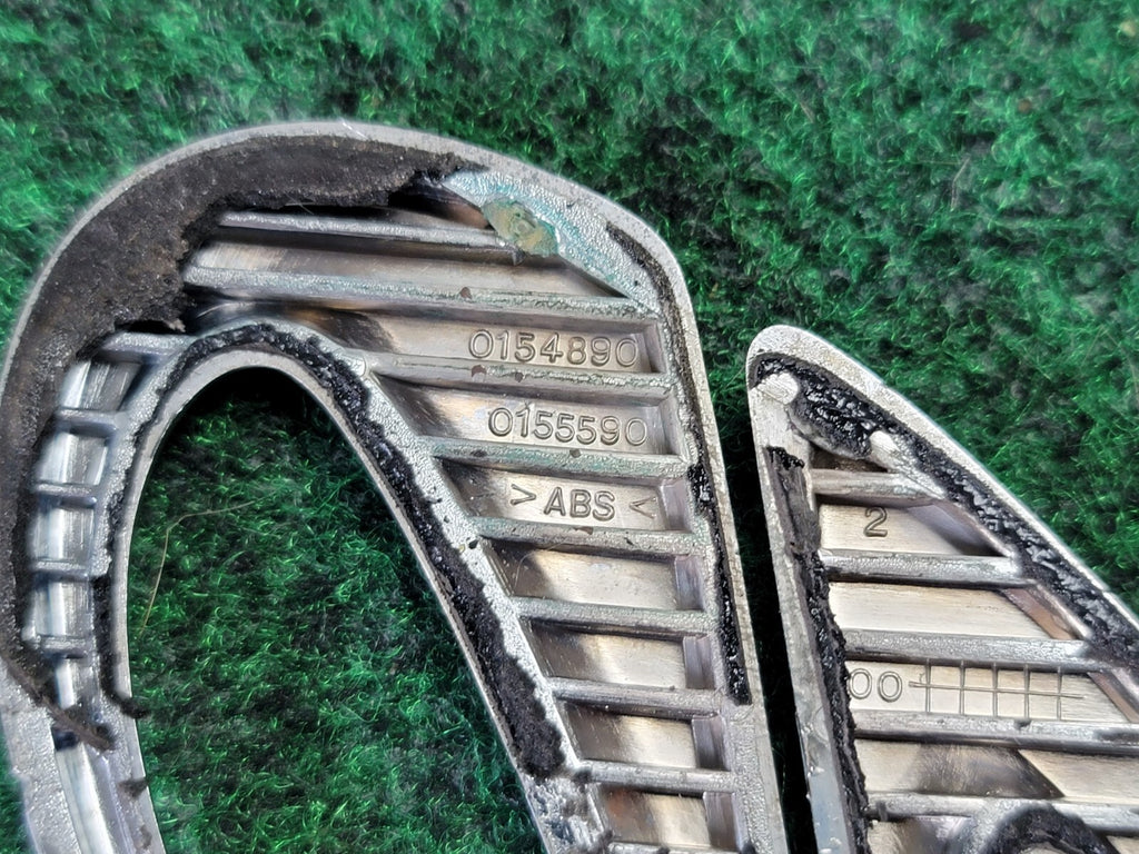 1999 2001 2002 2003 2004 Oldsmobile Aero Front Grille Badge Emblem 0154890 OEM
