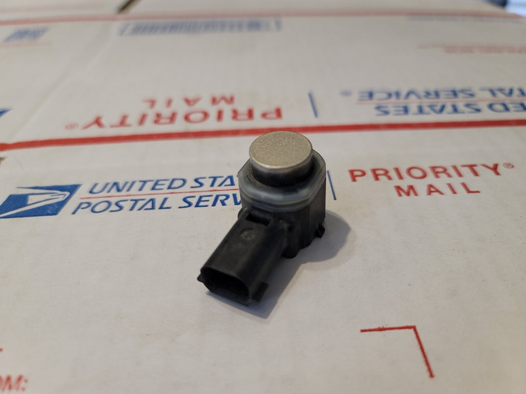 2011-2013 LINCOLN NAVIGATOR PARKING SENSOR 8A53-15K859-ABW OEM 7L3