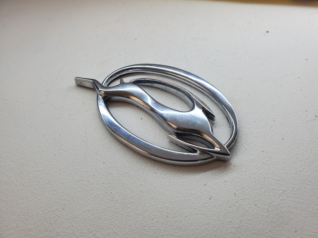 2000 - 2009 Chevy Impala RH Rear Quarter Panel Emblem OEM GM Part 10424490 5L1