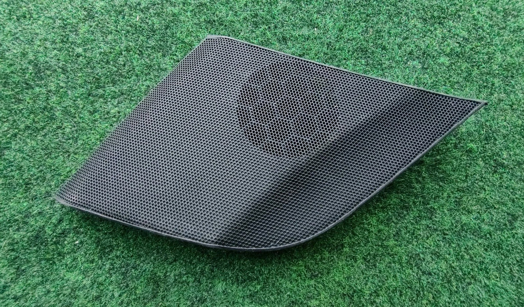 2015-2017 Nissan Murano Passenger Right Speaker Cover 28176-5AA0A 5S3
