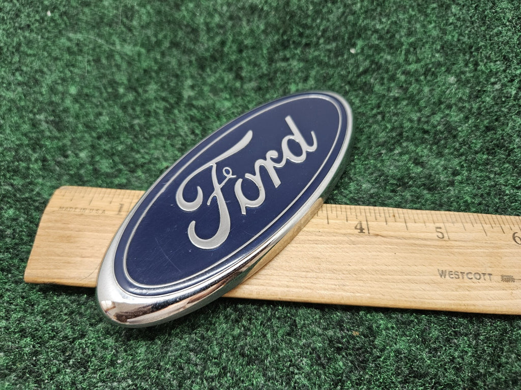 2001-2007 Ford Escape Tailgate Trunk Emblem BADGE YL84-7843500-AB GL3