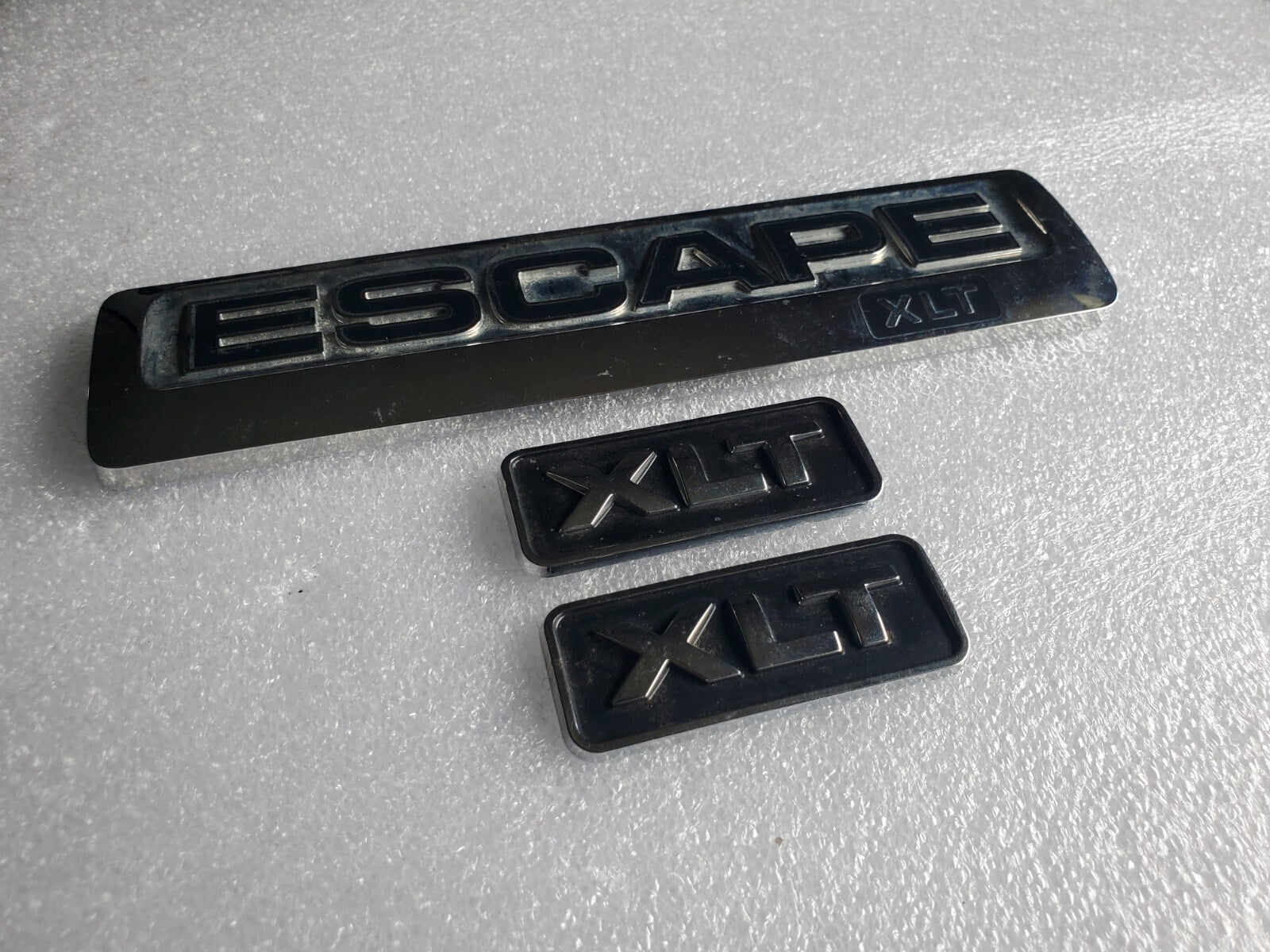 OEM Rear Liftgate Emblem Nameplate Chrome 08-12 Escape XLT 8L8Z7842528A 2L3