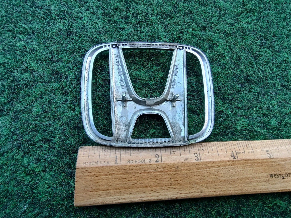 2002-2004 Honda Odyssey Rear Liftgate Hatch Emblem Badge Logo Symbol Cracked 2L3