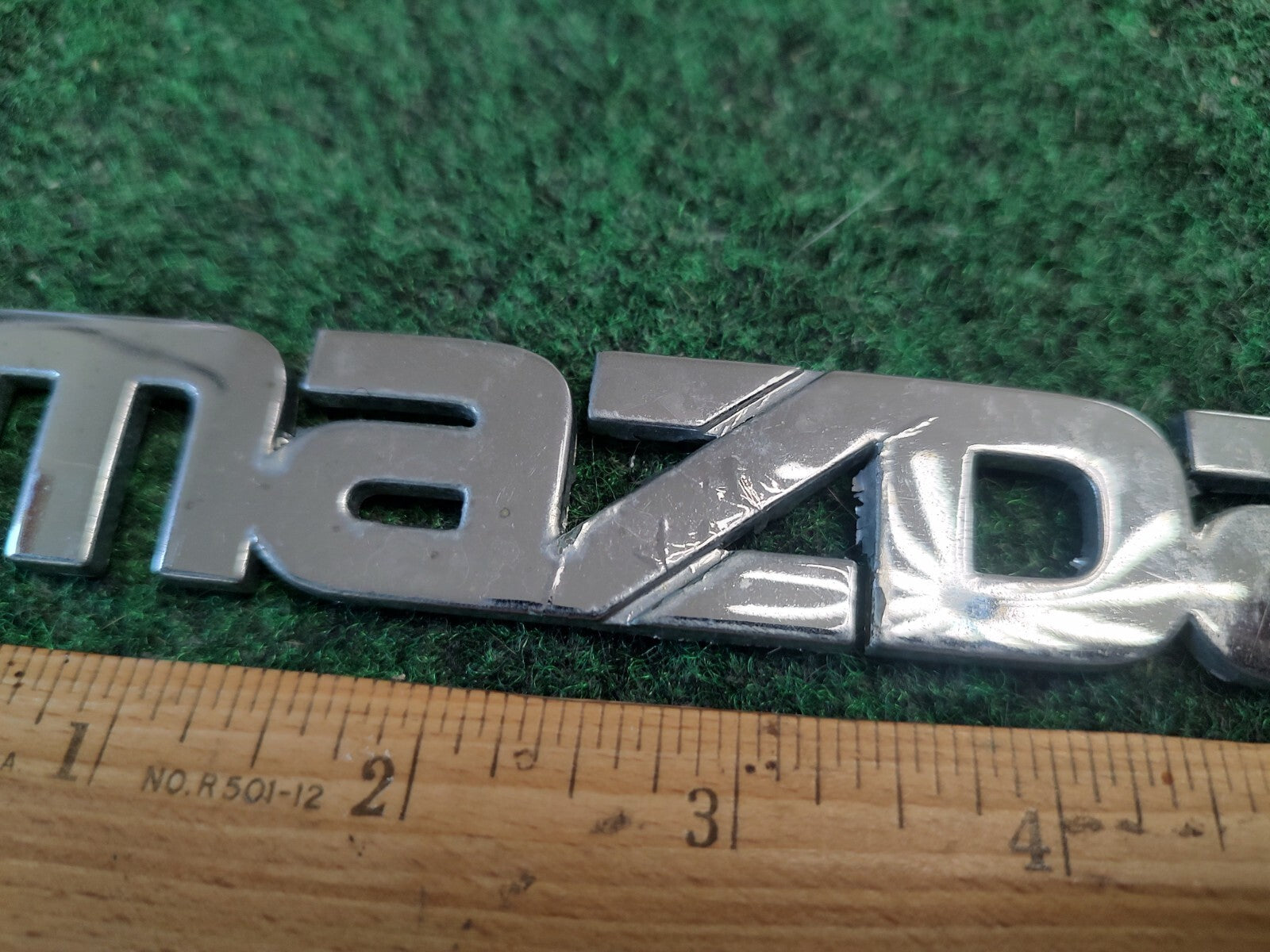 2000-2002 MAZDA 626 TRUNK LID EMBLEM Name Plate Nameplate GG2A-51711 2S8