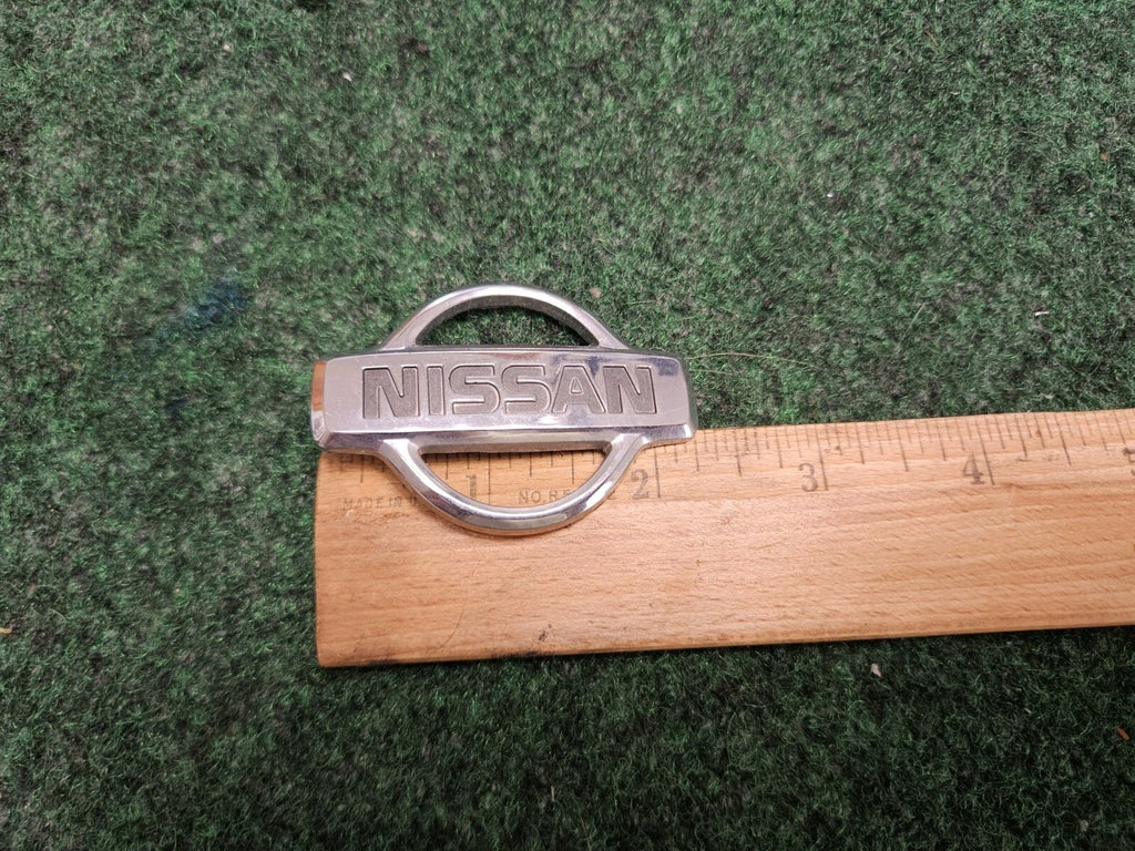 1988-02 Nissan Pathfinder Rear "Nissan" Emblem Badge Name Plate 90891-2W100 6M7