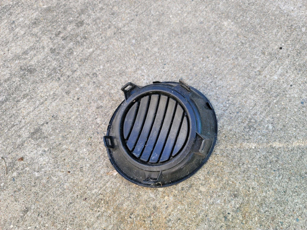 2010-2014 Camaro GM Front Bumper Fog Lamp Hole Cover Right OEM 92218022 LT1