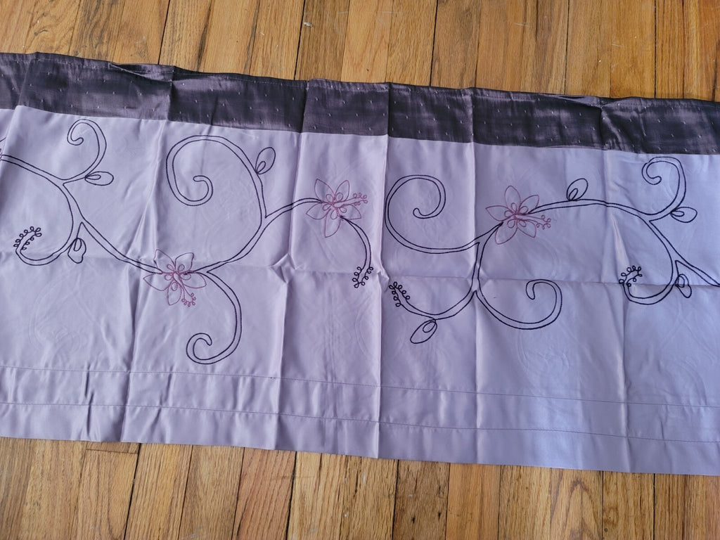 NEW Window Valance With Floral Design Plum Purple 58 INCHES BY 18 Inches 9L9