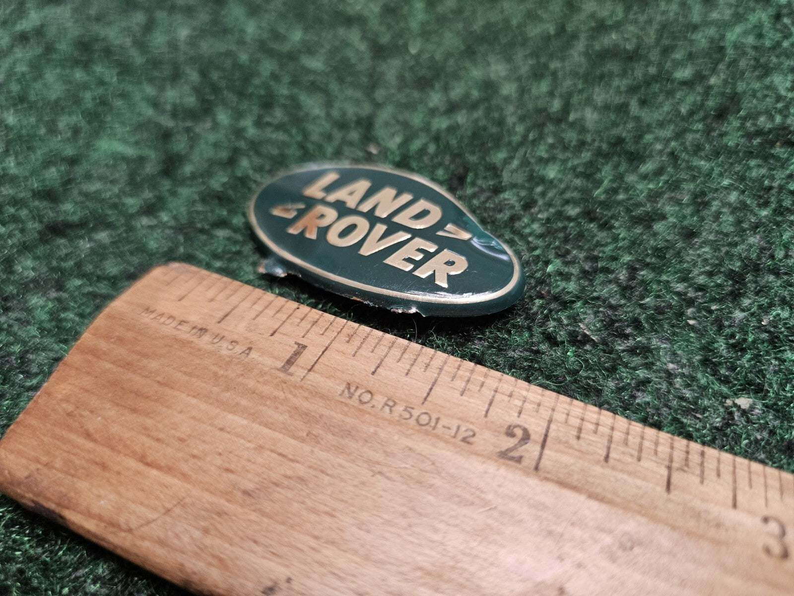 LAND ROVER OEM STEERING WHEEL EMBLEM Badge Logo Damage 5M3