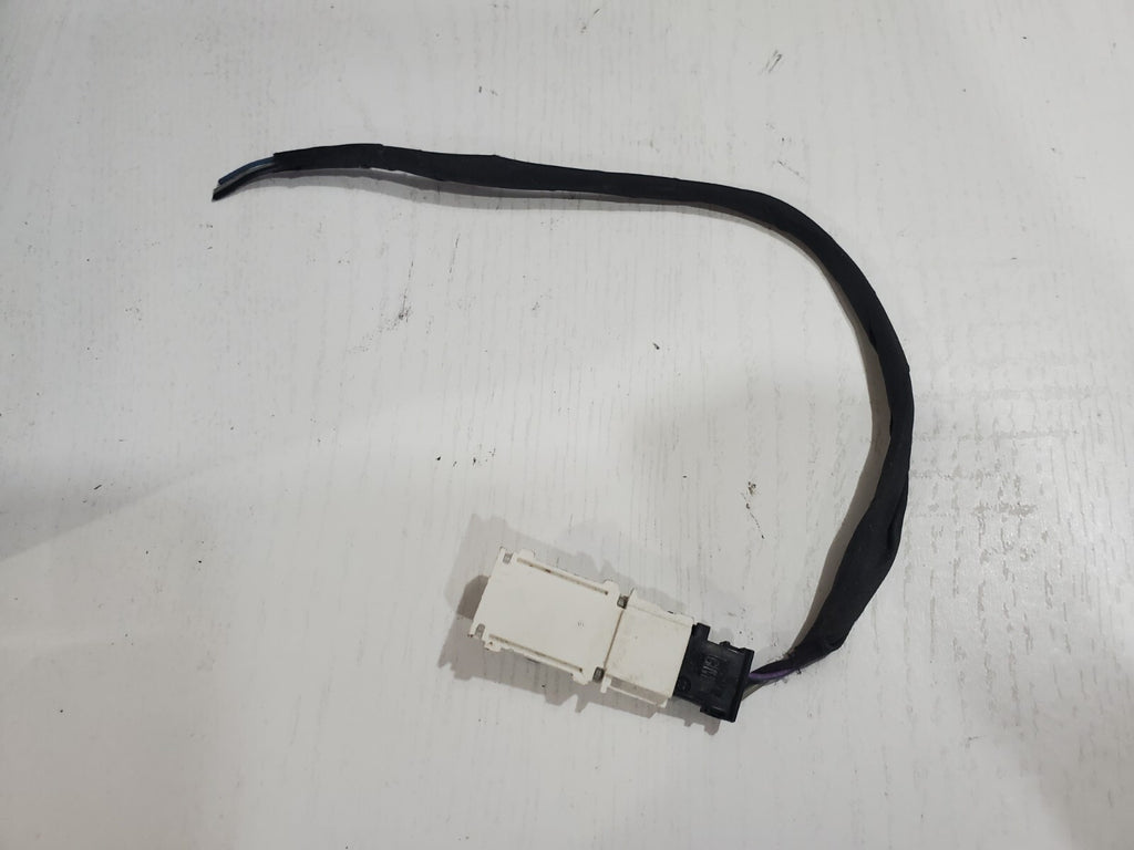 2014-2017 CADILLAC CTS Dome Courtesy Light Console Plug 1452142-1 OEM 2L1