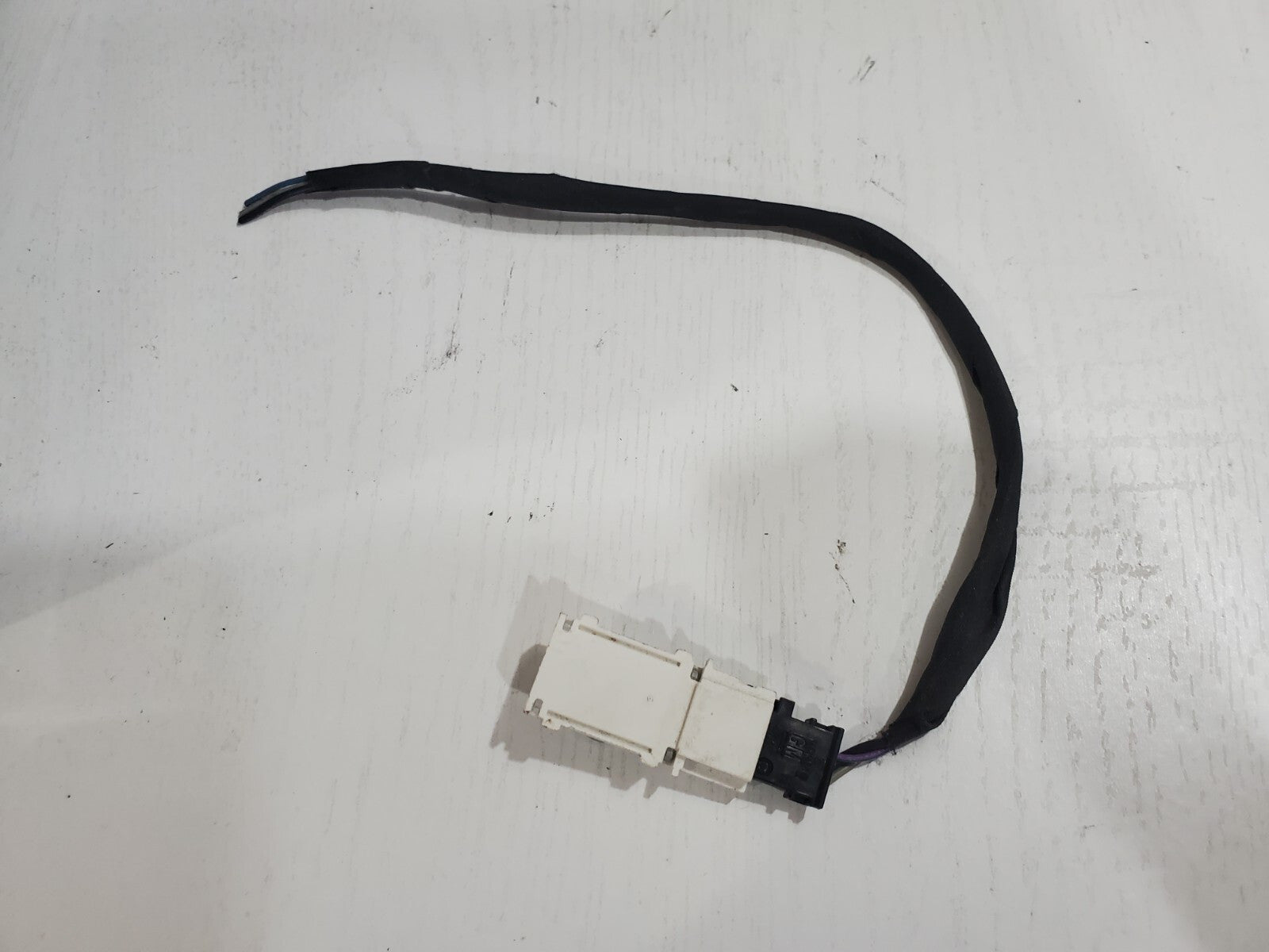 2014-2017 CADILLAC CTS Dome Courtesy Light Console Plug 1452142-1 OEM 2L1