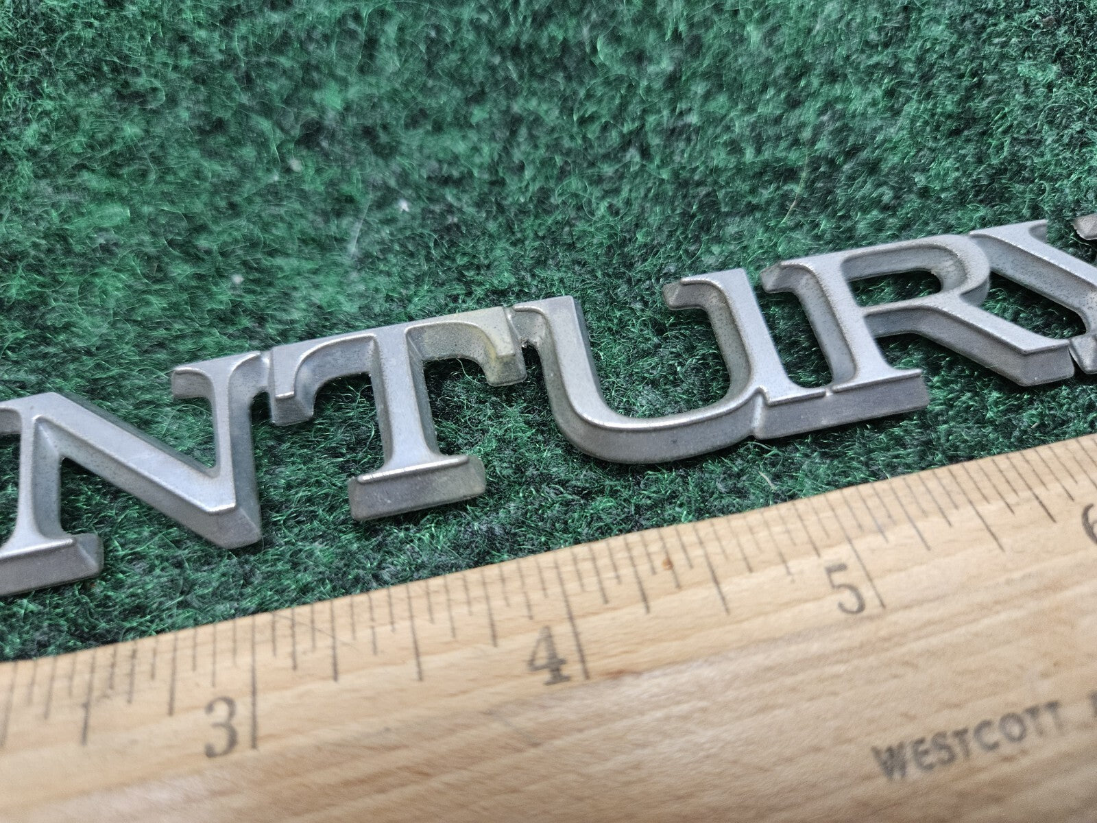90 91 92 93 94 95 96 BUICK CENTURY SIDE EMBLEM BADGE SYMBOL LOGO OEM GL2