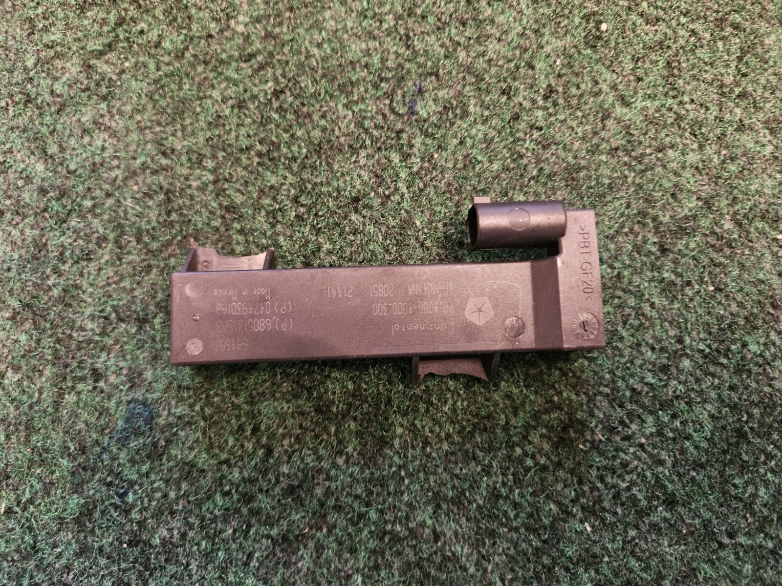 17-25 ALFA ROMEO STELVO REAR KEYLESS PASSIVE ENTRY ANTENNA MODULE Broke Tabs 5M5