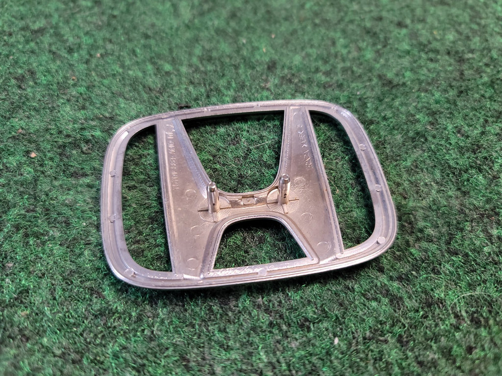 2001-2002 Honda Accord Rear H Emblem Logo Badge Symbol 75701-S84-A010-M1 2M4