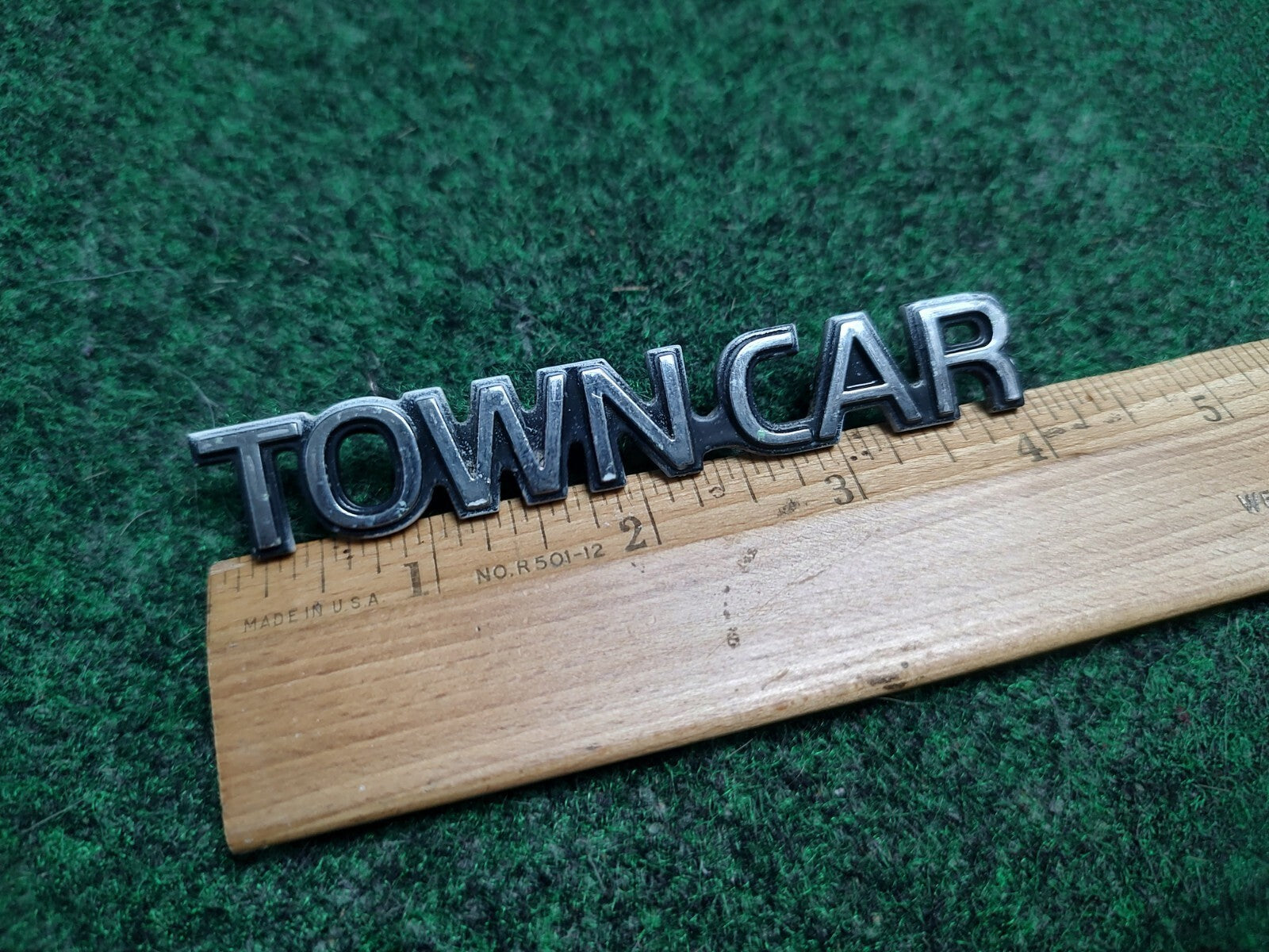 Lincoln OEM Town Car Chrome Plastic  Emblem Badge Logo Nameplate Name Plate 3S3