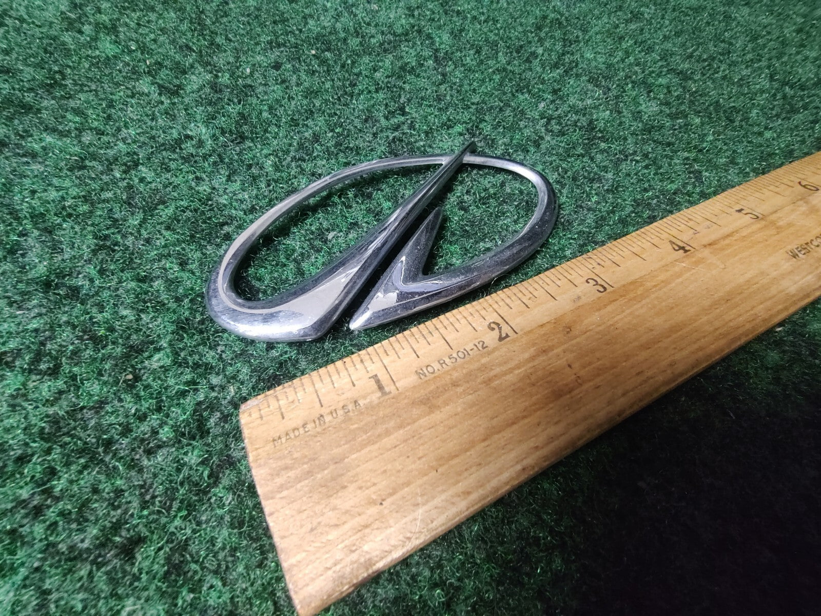 Vintage OLDSMOBILE Chrome EMBLEM SYMBOL BADGE OEM Nameplate Logo 3.5" 1S2