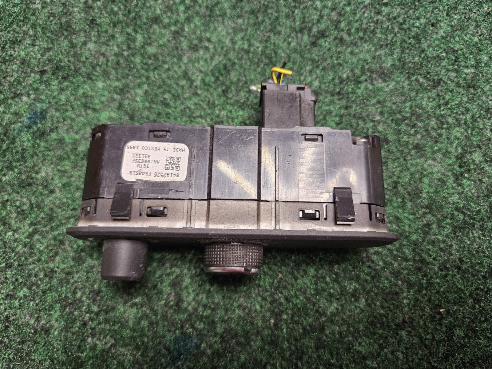 GM Headlight Switch Assembly Malibu Enclave Encore Blazer Camaro 84192536 7S6