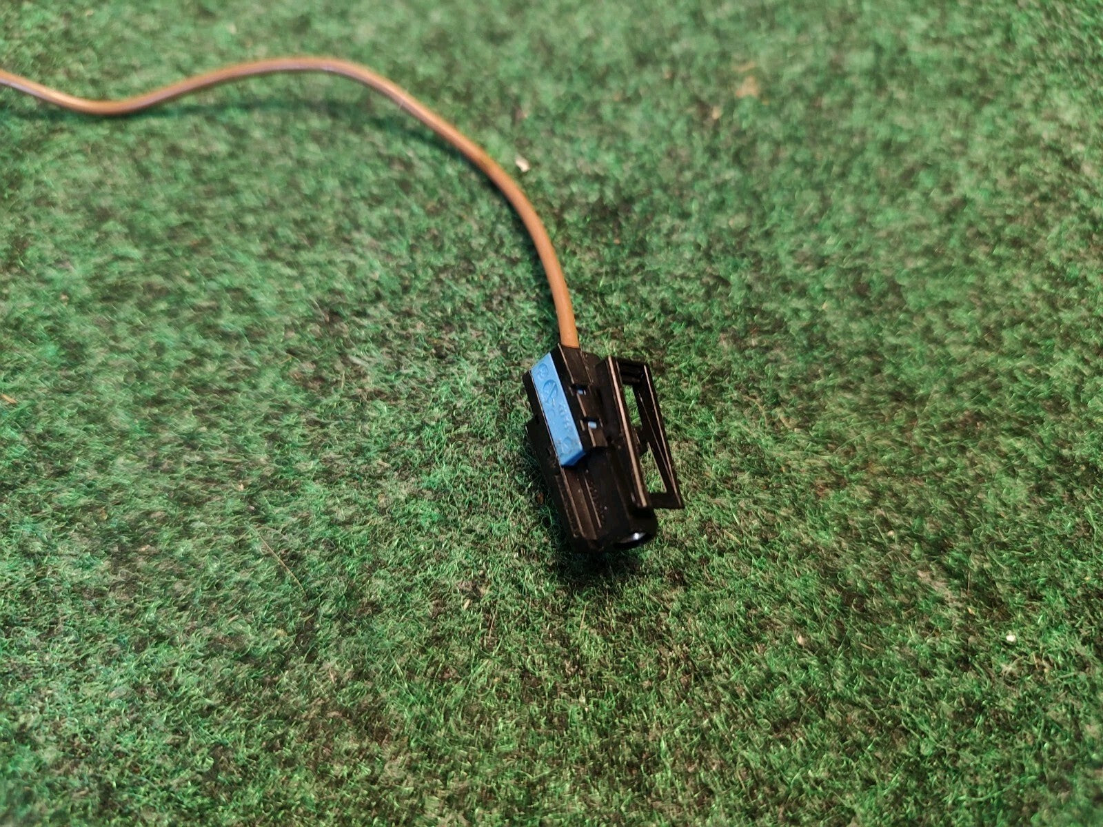 1378460 Stereo Wiring Connector Plug 04-10 BMW E60 535i 525i 545i 530i 10L3