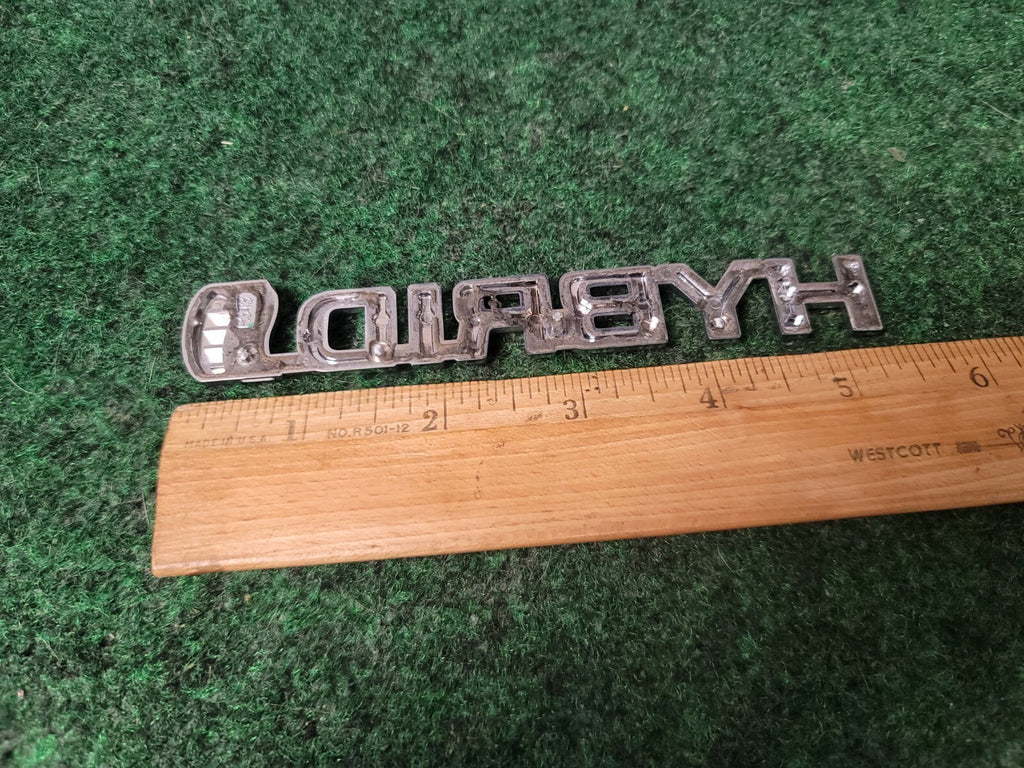 07 08 09 TOYOTA PRIUS HYBRID SIDE FENDER EMBLEM LOGO BADGE SYMBOL USED 5S8