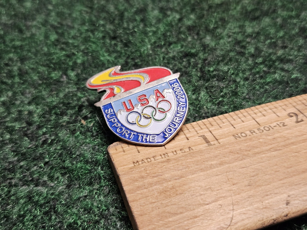 2006 Olympic Games USA Lapel Pin Visa Blue Shield Rings Red Yellow Flames