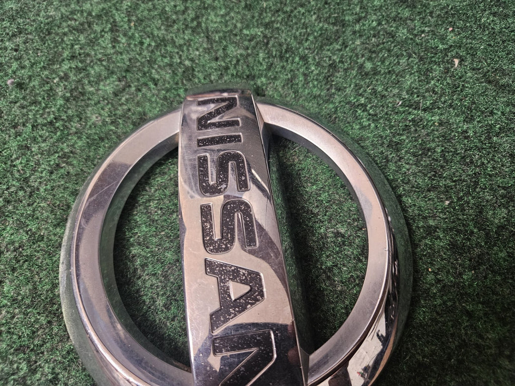 2004 2006 2008 2010 2012 2014 2015 Nissan Titan Armada Grille Emblem OEM 3M5