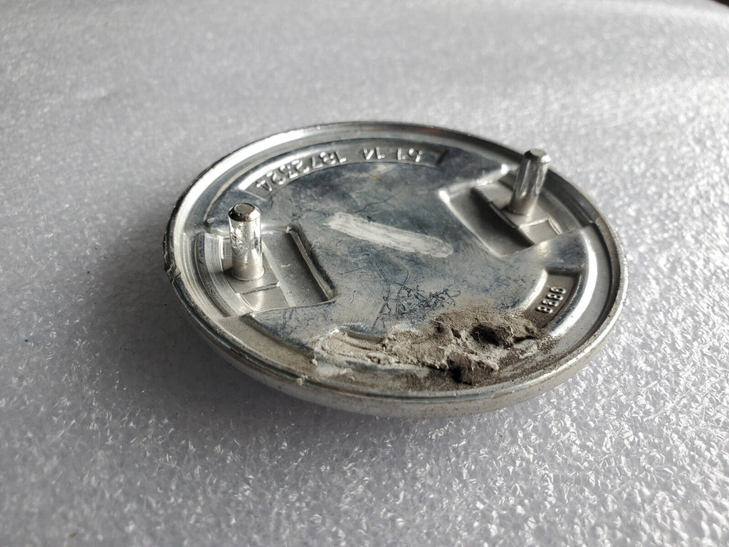 BMW EMBLEM LOGO BADGE SYMBOL OEM USED 5114-1872324 Metal VINTAGE