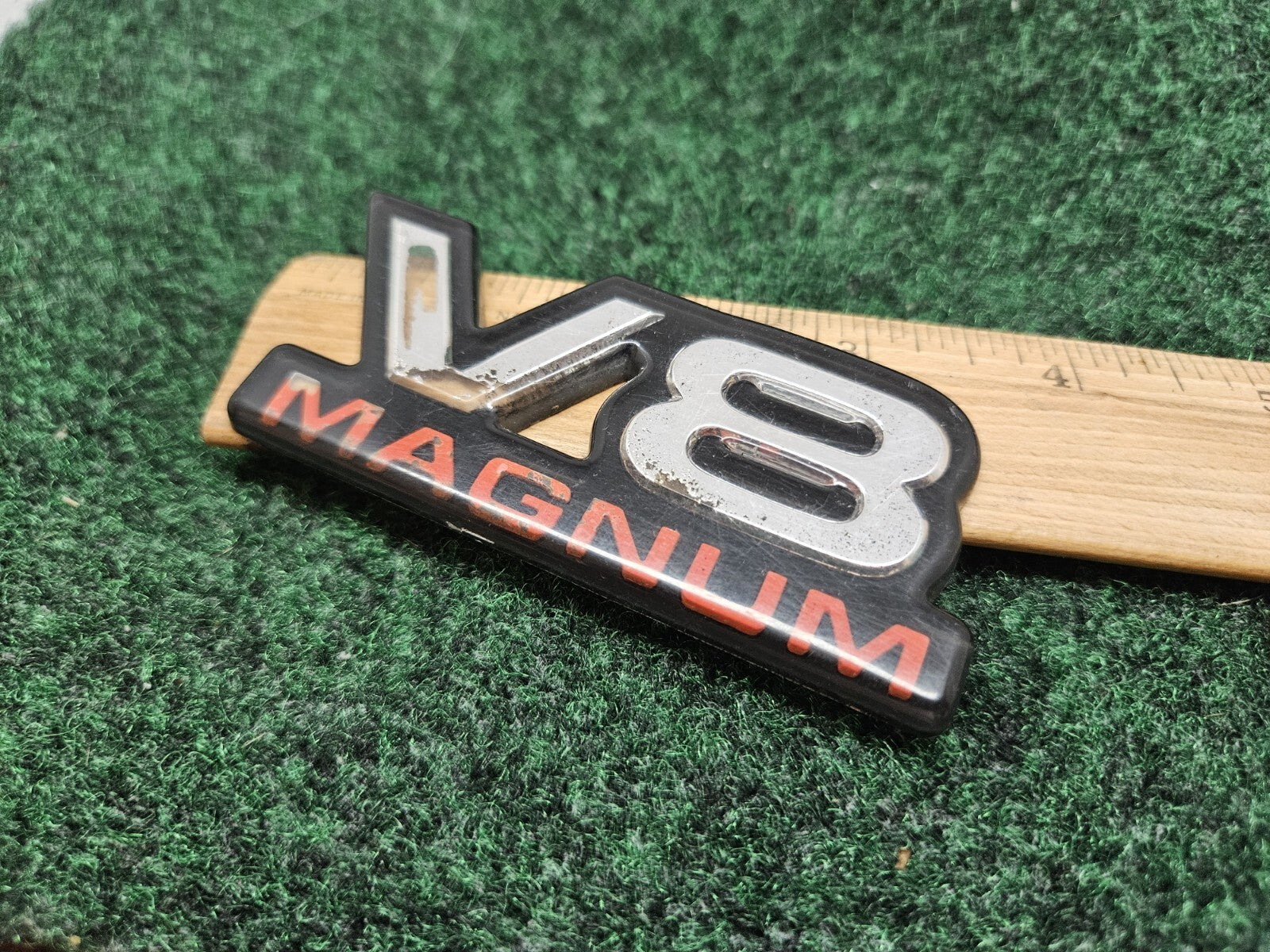 Dodge V8 Magnum Front Fender Plastic Emblem Badge Logo Nameplate Name Plate GL3