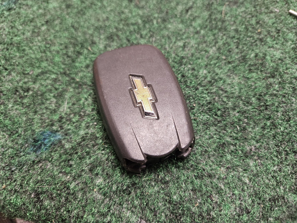 OEM Chevrolet Malibu Cruz Camaro Smart Key Fob w/ 3 Buttons Used Key Cut 7S5