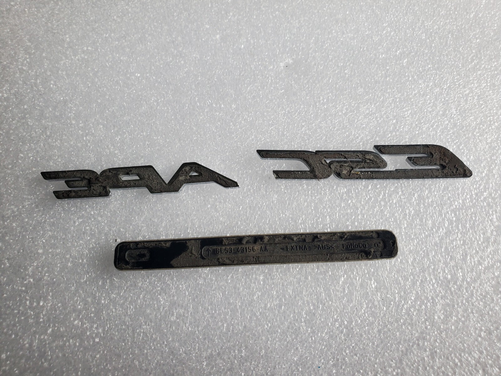 2013-2018 FORD ESCAPE REAR TAIL GATE EMBLEM LOGO BADGE OEM + FLEXFUEL EMBLEM 2L3