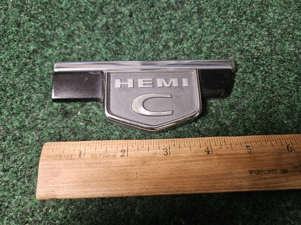 2006 2007 Chrysler 300 HEMI C RH Passenger Side Emblem Trim Logo OEM Black 3M2