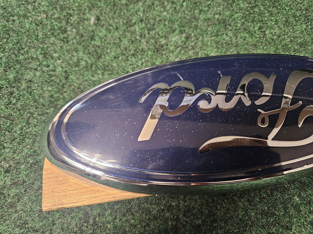 Ford Taurus Front Grille Emblem 9" Oval Badge OEM 7T43-15402A16-AA 2L3