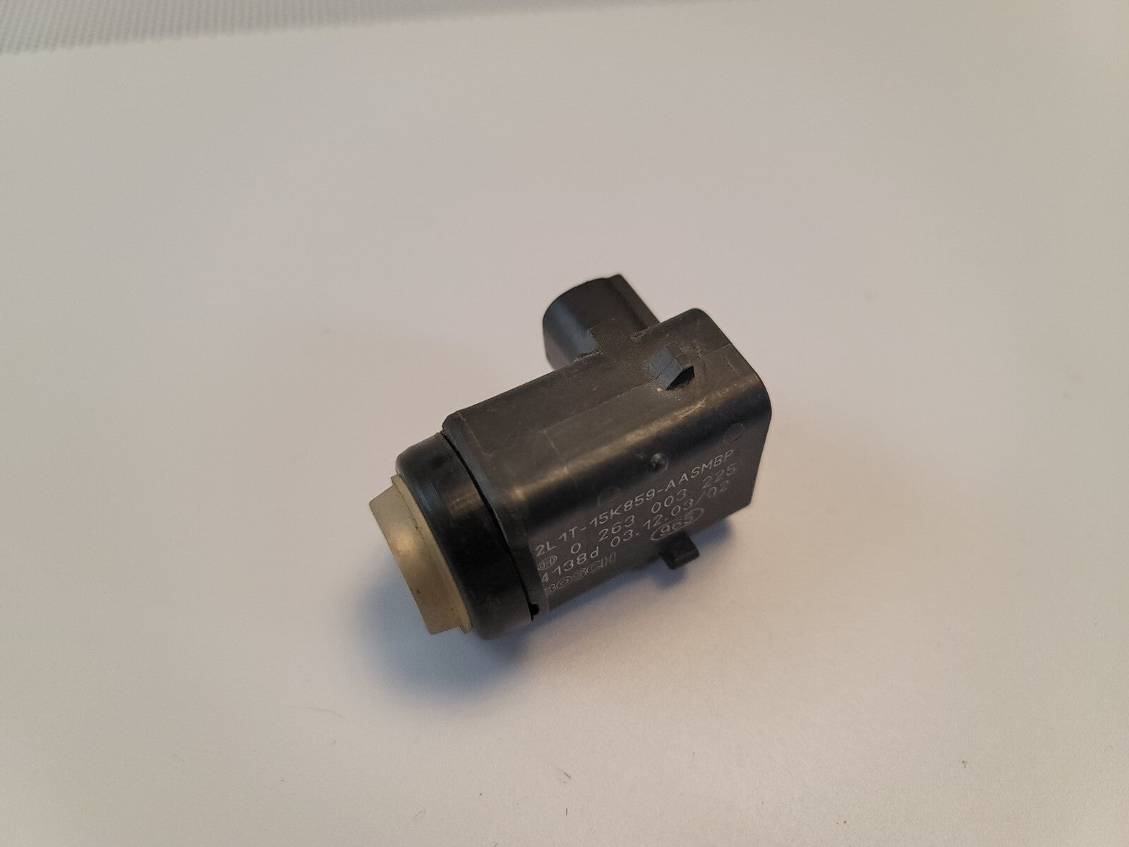 03-06 Lincoln Navigator Bumper Parking Assist Sensor OEM 2L1T-15K859-AA 8L9