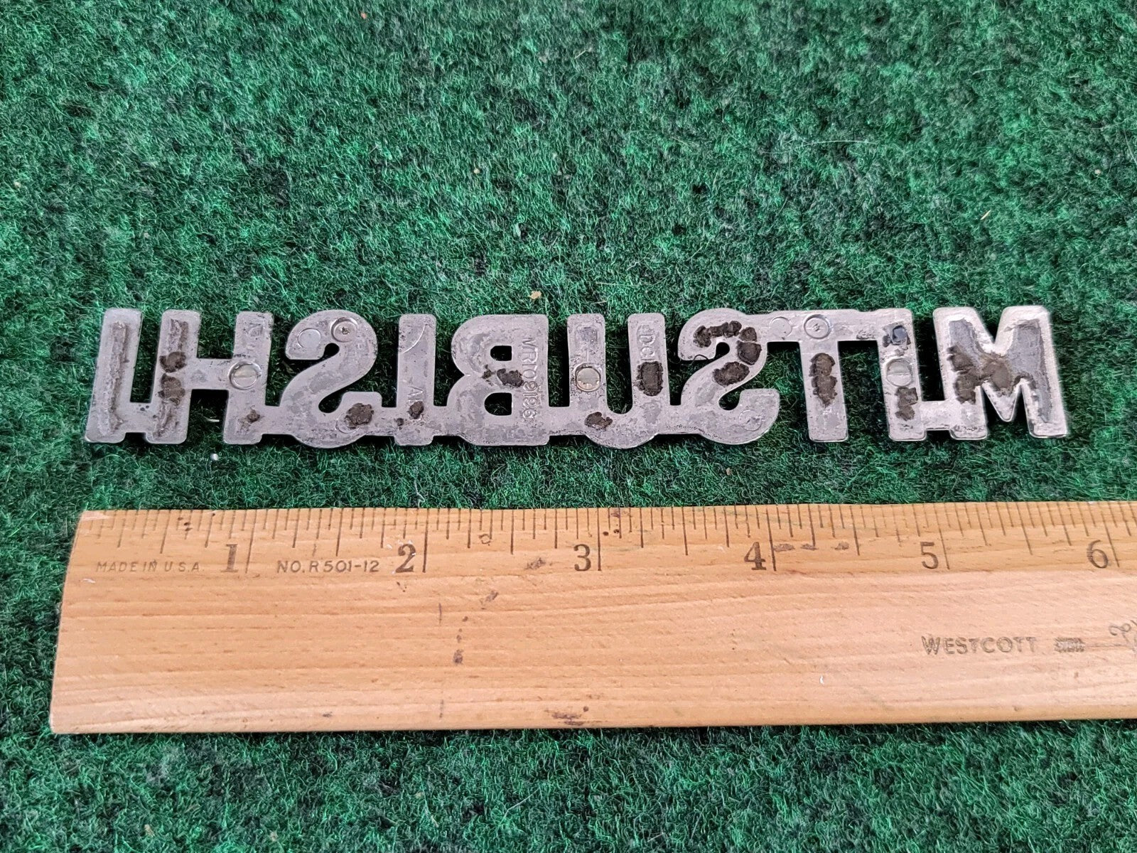 MITSUBISHI OUTLANDER LANCER GALANT REAR EMBLEM LOGO BADGE SIGN SYMBOL 1M3
