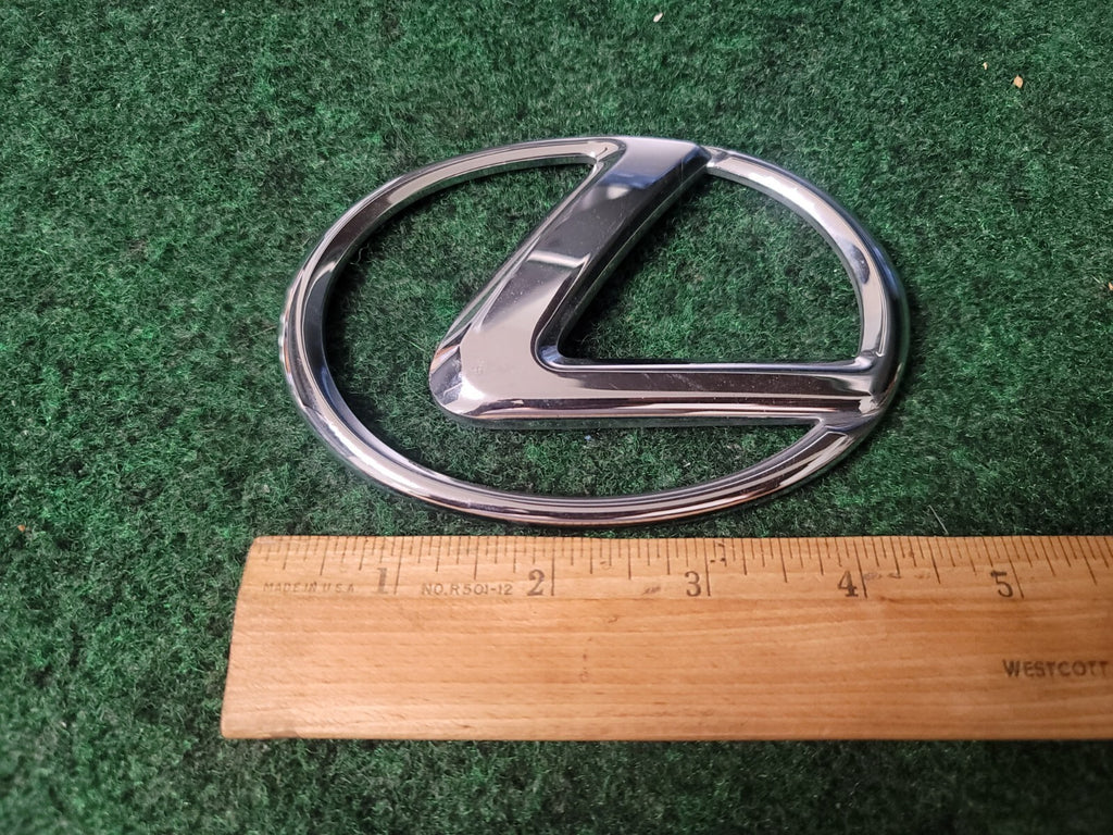 06-11 LEXUS IS250 IS350 GS350  11-15 RX350 REAR TRUNK LID EMBLEM 90975-02079 5S5
