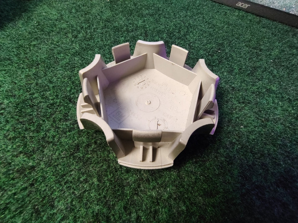 OEM Center Cap for 2005-2008 Chevy Corvette Tan 9594652 5207 5209 BL2