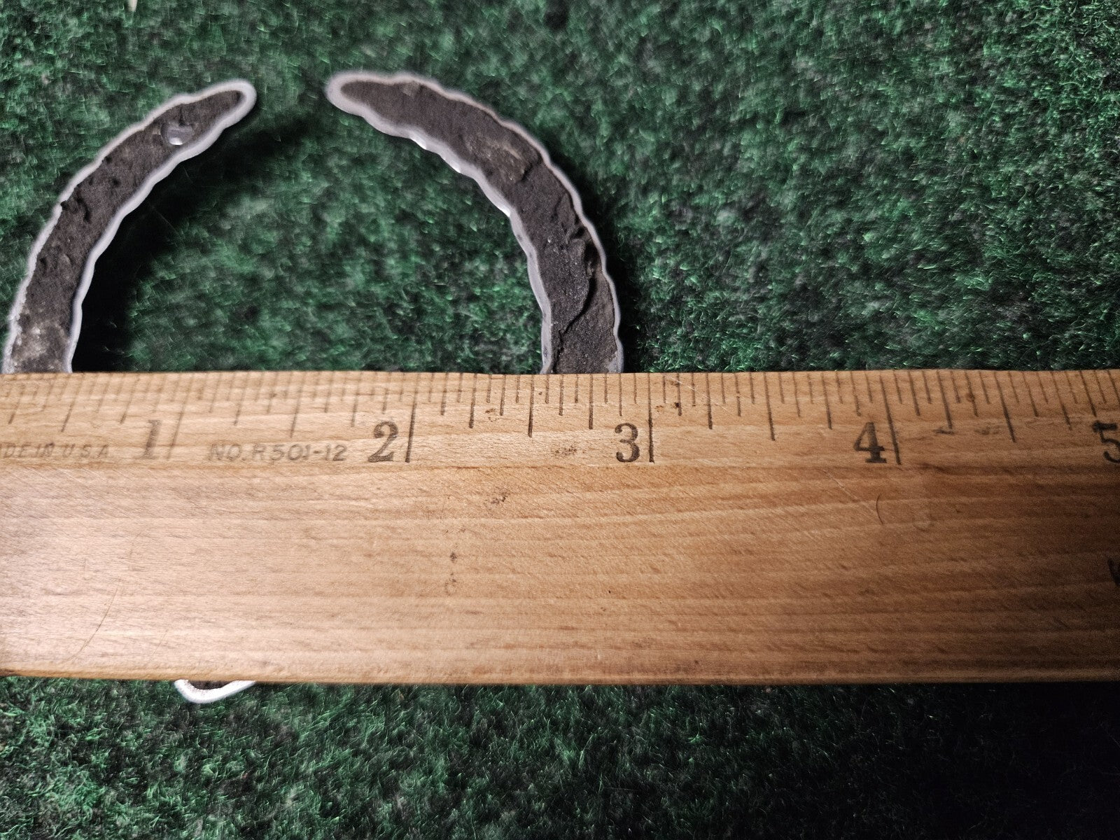 CADILLAC WREATH EMBLEM 00-01 DEVILLE CATERA 00 01 ESCALADE OEM 25676908 3M3