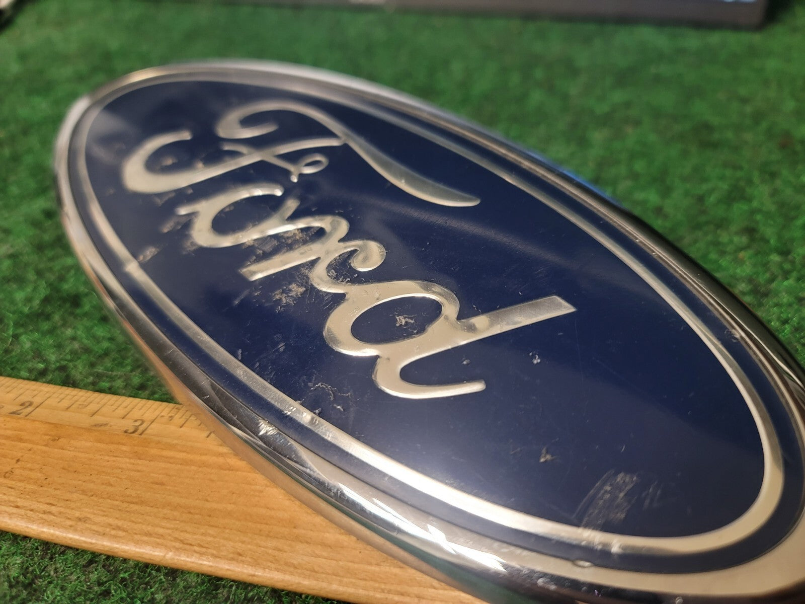 Ford Front Grille Emblem OEM 4L34-15402A16-AB 4L34-15402A16-BA Oval Badge 6S9