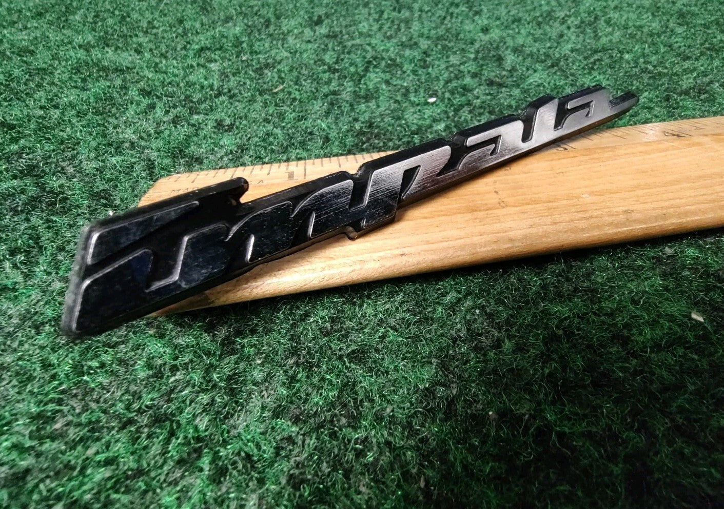 2000-2005 Chevrolet Impala Panel Emblem NAME PLATE BADGE 10290600 OEM 7S1