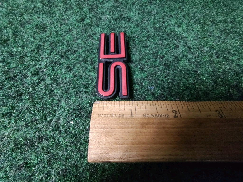 Pontiac OEM SE Red Black 2.25" Emblem Badge Logo Nameplate Name Plate 1S6