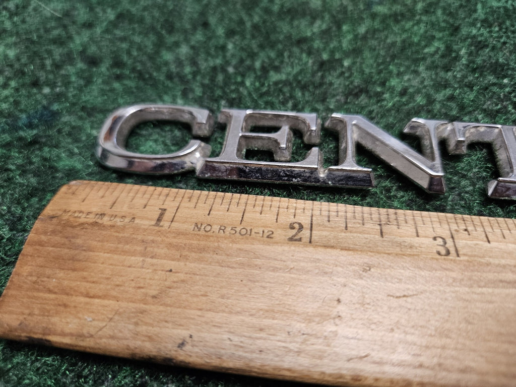 90 91 92 93 94 95 96 BUICK CENTURY SIDE EMBLEM BADGE SYMBOL LOGO CRACKED CL4